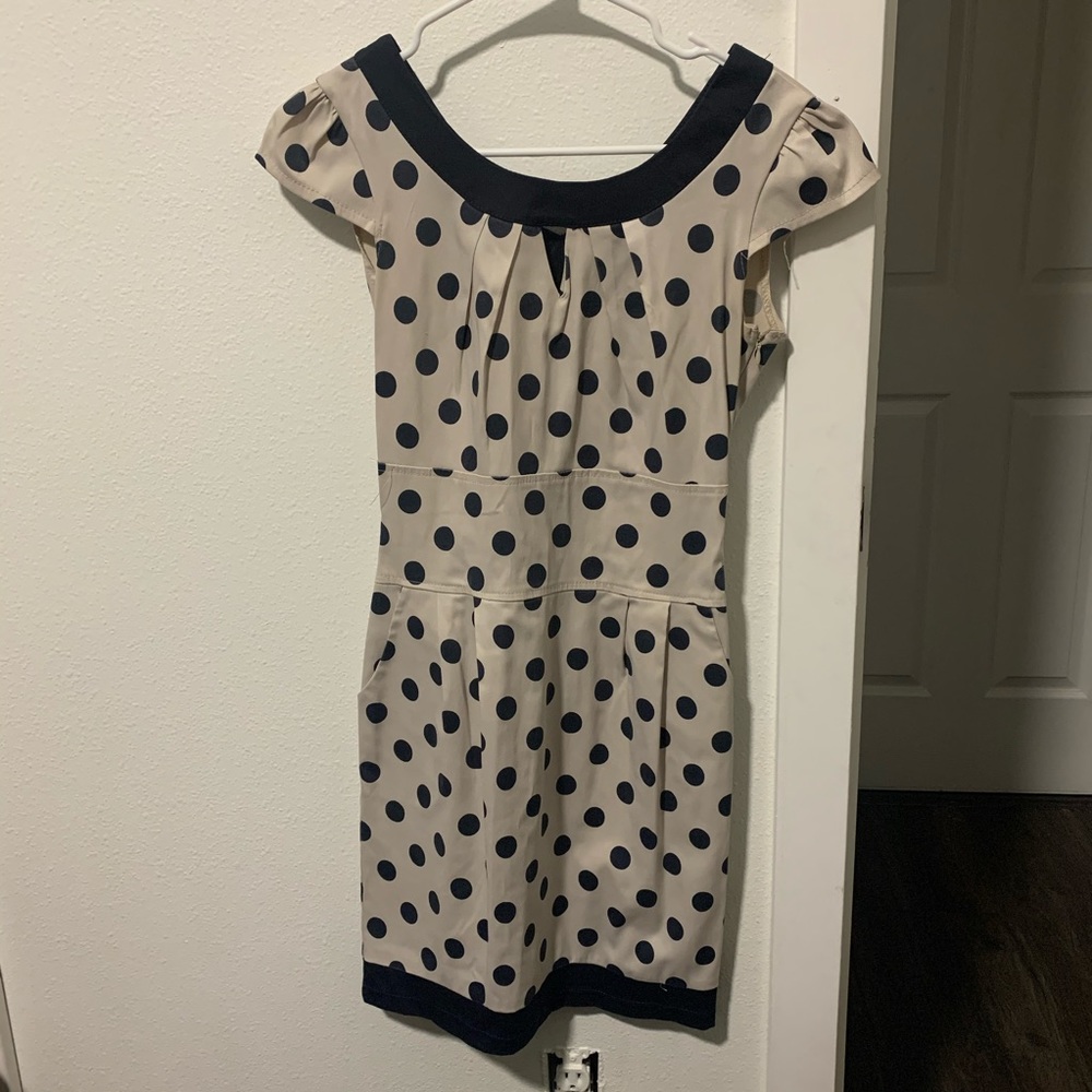 Polka dot mini dress with pockets
